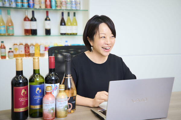 ヨーロッパと連携して日本人の舌に合うワインを作る。10歳・6歳の子どもを育てるママ会社員の働き方
