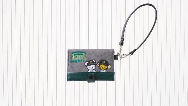 【阪神タイガース×familiar】激アツ！甲子園で野球するファミちゃん＆トラッキーデザインのアイテム6種が登場！