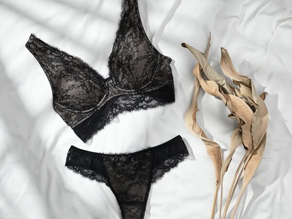 美しいバストライン、着心地、デザイン。妥協しない“身も心も解放する”AERA BLUEのブラレット