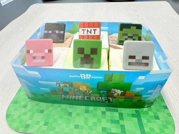 【実食】あの大人気ゲーム「マインクラフト」のアイスクリームケーキがサーティワンに登場！