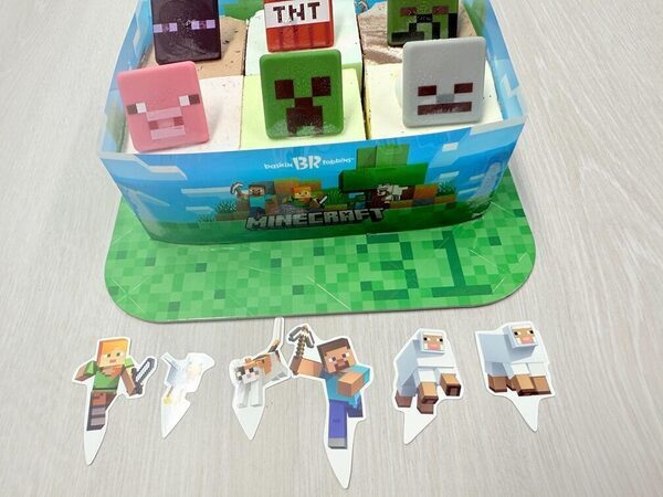 【実食】あの大人気ゲーム「マインクラフト」のアイスクリームケーキがサーティワンに登場！