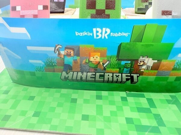 【実食】あの大人気ゲーム「マインクラフト」のアイスクリームケーキがサーティワンに登場！
