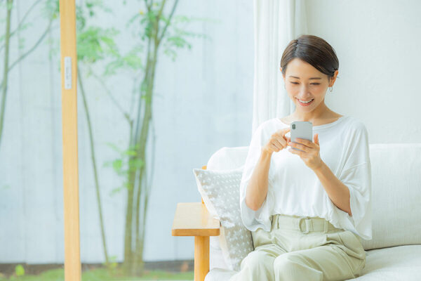 多すぎ!? 服・美容代で月8万、ドラッグストアで月5万！「うっかり買い」で毎月赤字に…共働きの家計をFPが斬る！