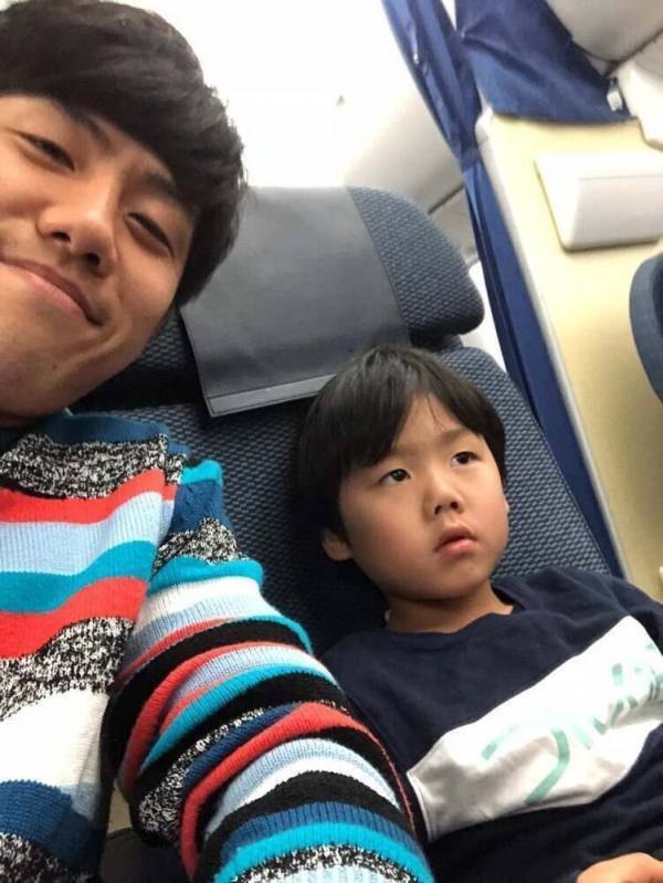 日本代表キャプテン遠藤航さん「19歳で結婚し32歳で四児のパパに」夢は長男とプレーすること「僕が38歳まで頑張れば息子は18歳」