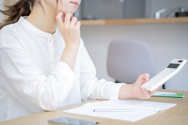 子ども2人が中学受験、高2息子は私立理系、大学院へ進学の可能性も!? 「数年後の教育費のピークに怯えてます」