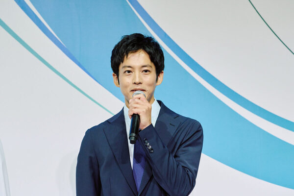 松坂桃李さん「子どもが喜んでいる姿に幸せ感じる」戸田恵梨香さんと結婚、2023年に第一子誕生