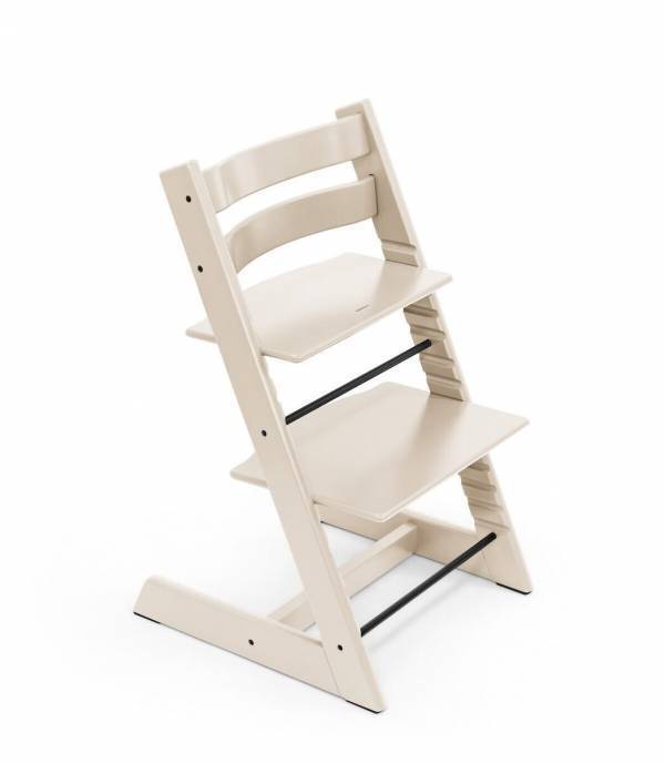 オシャレ！ストッケの名作チェア「トリップ トラップ」に上品な新色バニラホワイト登場【アカチャンホンポ限定】