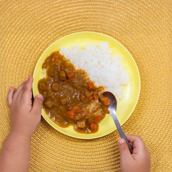 人気給食メニューをおうちで！保育園栄養士監修レトルト幼児食「牛肉と香味野菜のミートソース」など7種を発売