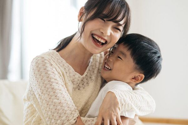 ハーバード大卒の小児精神科医が明かす「子どもを愛おしいと思えない時もあった」自信を失っている母親たちに伝えたいこと