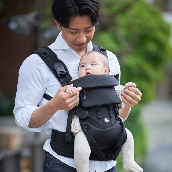 【猛暑育児の神アイテム】エアバギーの“涼感×洗える”抱っこひも『COMFO』が話題沸騰中