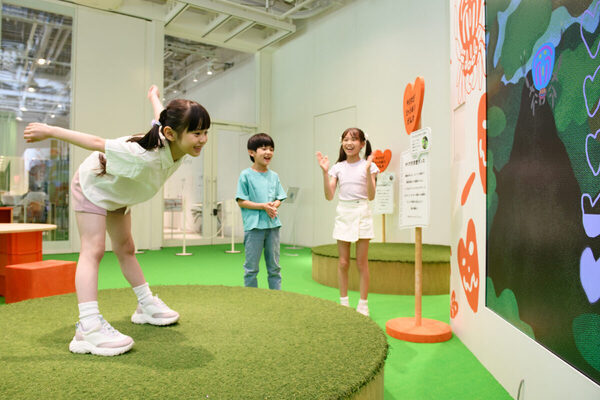 遊んで学んで大興奮！ 人気TV番組「博士ちゃん」体験型知育イベントが東京ミッドタウン八重洲で開催中
