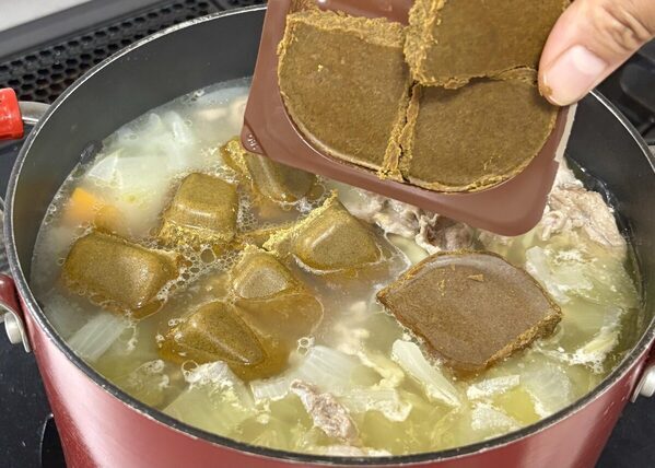 “わが家のベストカレー”をAIが診断！ 甘口？中辛？カレールウの悩みが消えた日