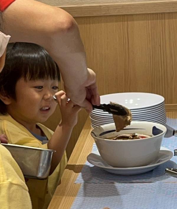 【豪華お土産も】三田製麺所で「ちびっこ店員」に変身！ 店舗で超本格的なスタッフ体験＆まかないを楽しんできたレポ