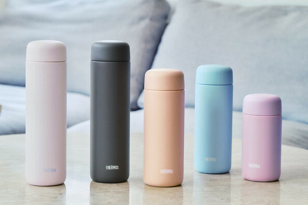 水筒を洗うのが面倒なママパパに朗報！ サーモスから、汚れが落ちやすく乾きやすいケータイマグが登場