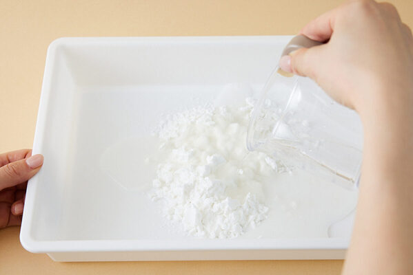 子どもの非認知能力が"スライム"で育つ!? AI時代、本当に頭の良い子を育てる「五感のあそび」が100均で！