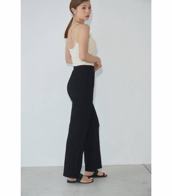 おうちも外出もOK！履くだけ補整×美脚見え！BAMBI WATERの新作“ガードル入りフレアパンツ”誕生