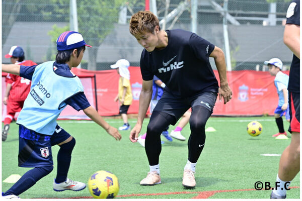 子どもたちが驚き！ 元サッカー日本代表・柿谷曜一朗さんの＜使える＞サッカー指導「ドコモ未来フィールド」特別体験イベントレポート