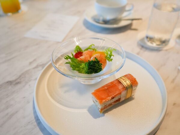 東京の高層ビルの間に干潟が出現！ ラグジュアリーホテルで新感覚の“干潟と食”の自由研究を体験してきた／親子レポ