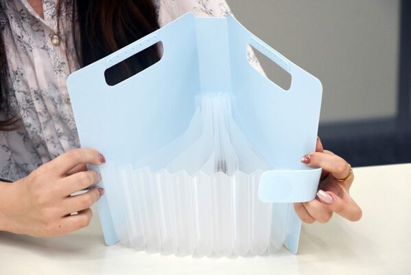 子どもの自己肯定感を高め、親のイライラも減る！「子ども向けお片付けファイル」が大ヒットするまで