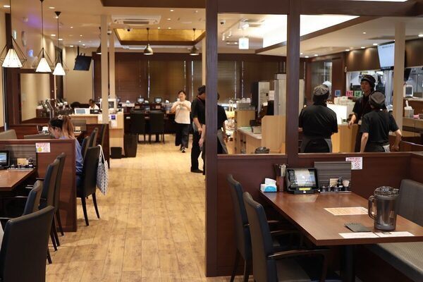 【小学生半額、未就学児は無料！】武蔵野うどん×天ぷら×ごはん“全部食べ放題”！ 968円〜で楽しめる夢のうどん店オープン！