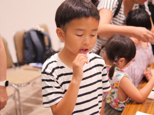 【無料で試食も♡】あま～いヒミツに息子もびっくり！「埼玉養蜂ハチミツ工場」に親子で潜入！