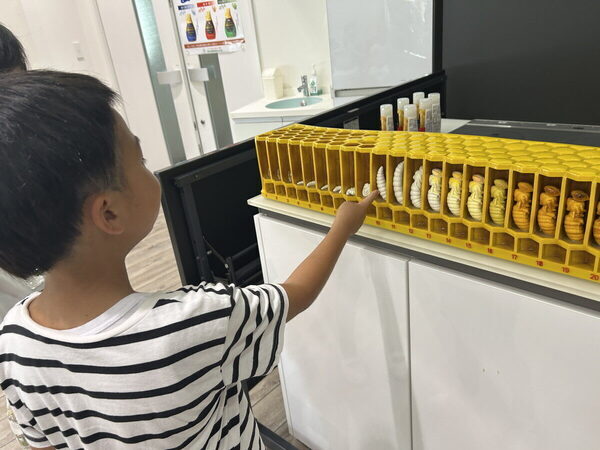 【無料で試食も♡】あま～いヒミツに息子もびっくり！「埼玉養蜂ハチミツ工場」に親子で潜入！