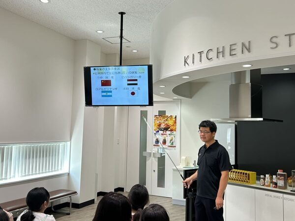 【無料で試食も♡】あま～いヒミツに息子もびっくり！「埼玉養蜂ハチミツ工場」に親子で潜入！