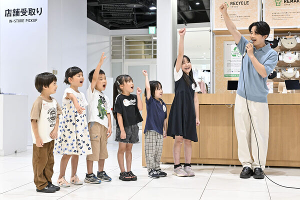 服を自分で選ぶと子どもの非認知能力が育つ！ユニクロ×てぃ先生の服育イベントに密着！