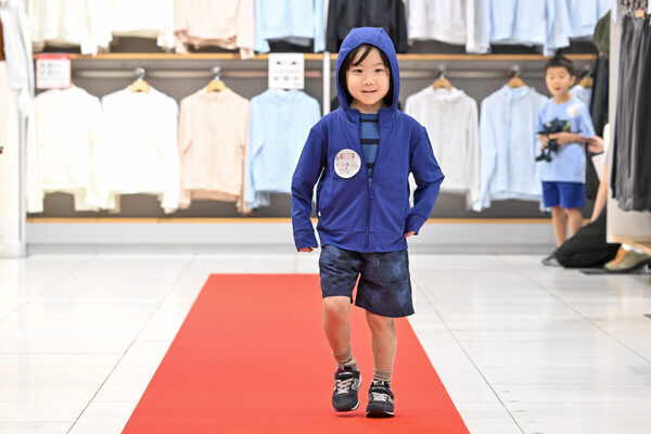 服を自分で選ぶと子どもの非認知能力が育つ！ユニクロ×てぃ先生の服育イベントに密着！