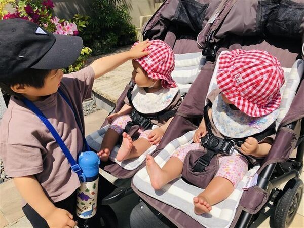 双子誕生で半年間の男性育休。夫婦2人いても想像以上に大変だった新生児期「今振り返っても貴重な経験」