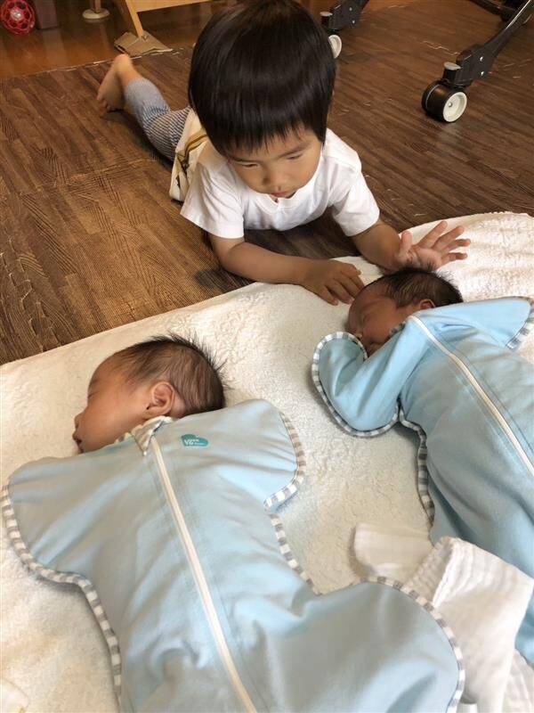双子誕生で半年間の男性育休。夫婦2人いても想像以上に大変だった新生児期「今振り返っても貴重な経験」