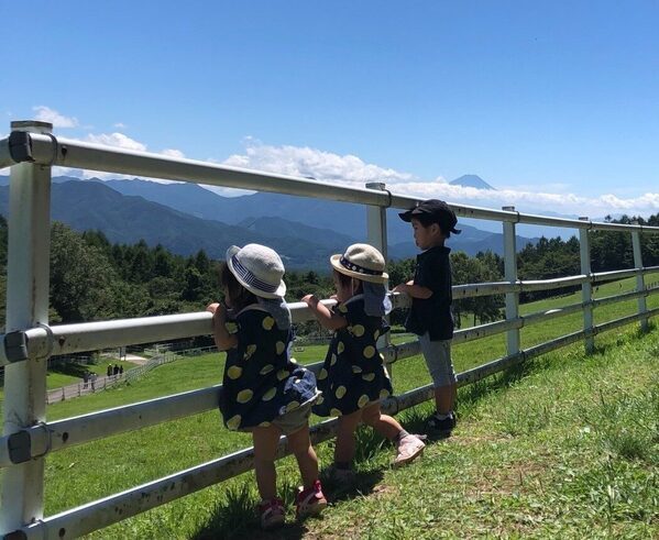 双子誕生で半年間の男性育休。夫婦2人いても想像以上に大変だった新生児期「今振り返っても貴重な経験」