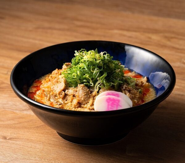 資さんうどんに史上初の新味登場！ 「ねぎどっさり酸辣湯うどん」「ごまだれ野菜天ぶっかけうどん」、どちらもおいしそう～！