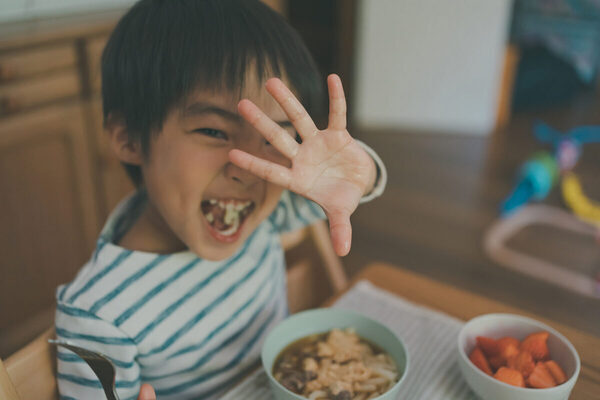 「NO」と言える子に育てるには？ ハーバード卒・三児の母で小児精神科医の内田舞さんに聞く、子育てに迷ったときのヒント