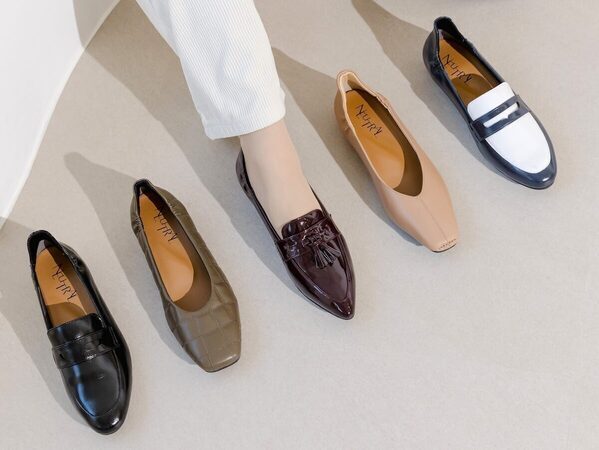 忙しい朝もノンストレス！ 脱ぎ履きがラクなパンプスにスタイリッシュな秋の新作が登場