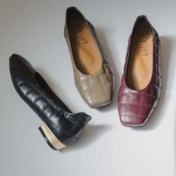 忙しい朝もノンストレス！ 脱ぎ履きがラクなパンプスにスタイリッシュな秋の新作が登場