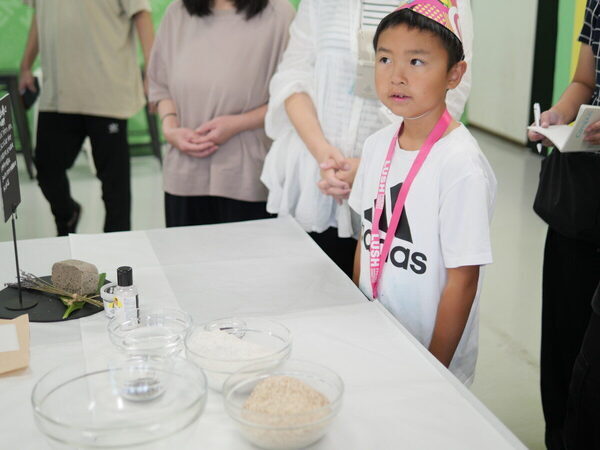 【当選確率214倍!? 】激戦をくぐり抜けて「LUSH」の工場見学へ！ 親子でバスボムの秘密にびっくり