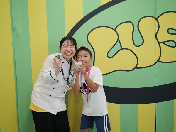 【当選確率214倍!? 】激戦をくぐり抜けて「LUSH」の工場見学へ！ 親子でバスボムの秘密にびっくり