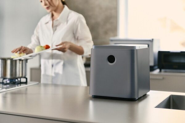 一家に一台！【生ごみ最大92.8％削減】ニオイも重さもここまで変わる！魚の骨まで処理できる最新キッチン家電
