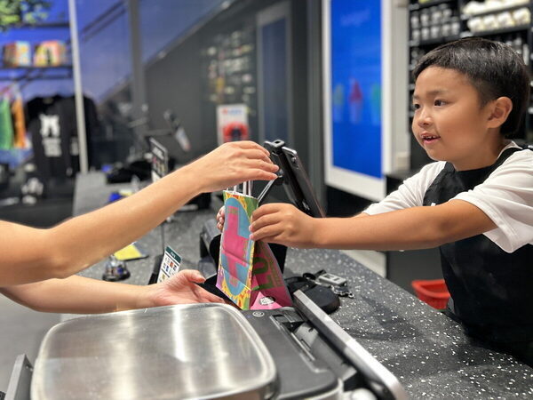 【あのバスボムが作れちゃう】ガチ本気！な「LUSH」の子ども向けお仕事体験プログラムがスゴイ