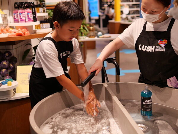 【あのバスボムが作れちゃう】ガチ本気！な「LUSH」の子ども向けお仕事体験プログラムがスゴイ