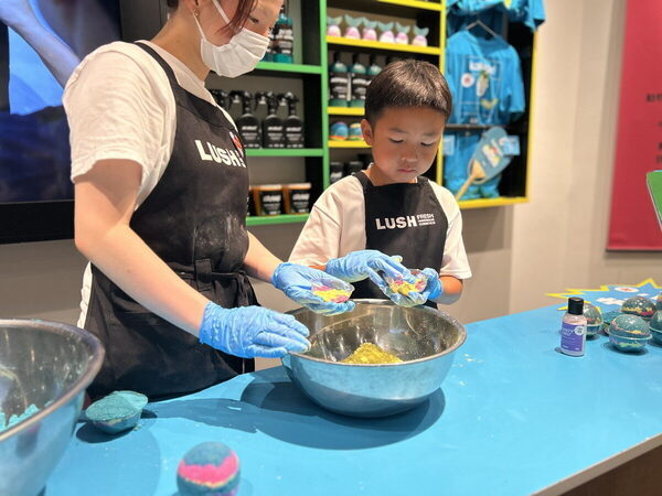 【あのバスボムが作れちゃう】ガチ本気！な「LUSH」の子ども向けお仕事体験プログラムがスゴイ