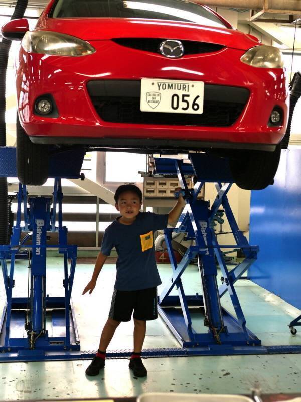 【クルマ好きにはたまらない】「小学生にここまでさせる⁉」本気すぎるエンジン分解を体験！