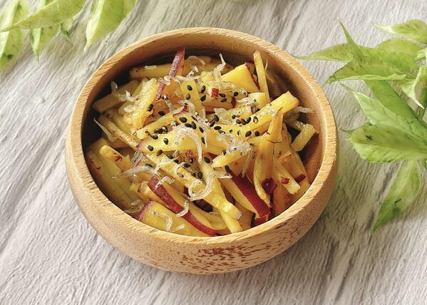 さつまいもを箱で買っても秒でなくなるわ…甘じょっぱさがクセになる、さつまいもとじゃこの塩バターきんぴら