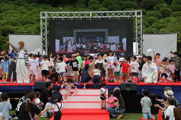 めがねのまちさばえ応援プロジェクト スペシャルステージにTGC人気モデルやLDHメンバー登場！