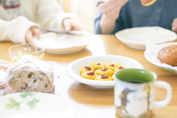 3児の母・上戸彩さん「長女のときは抱っこするのも怖かったみたいですが…」夫・HIROさんと協力育児「朝ごはん作りはパパが担当」