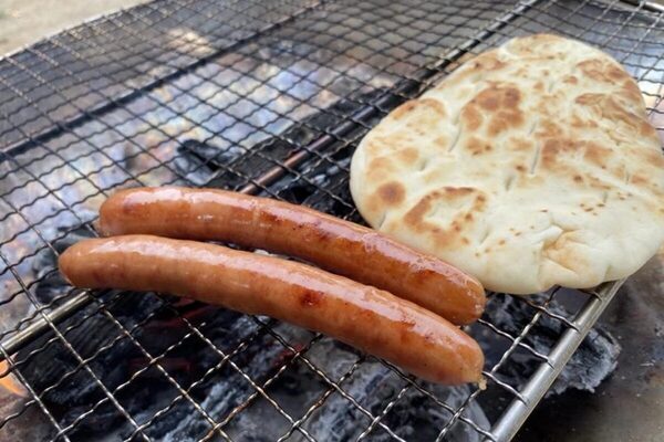 【焚き火のうれしい季節到来！】親子で焚き火＆ナンドッグ作りができる体験が楽しそう！