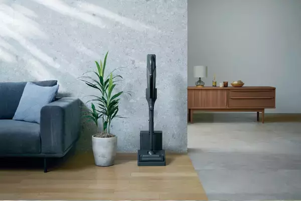 コードレスクリーナー「トルネオ 」史上最強の吸引力！ リビングにもなじむおしゃれな最新機種をレポート