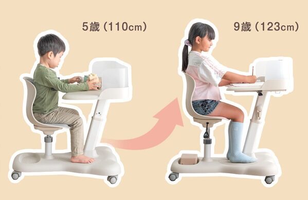 この発想はなかった！【一体型×キャスター】家中どこでも学習できる“移動式デスク＆チェア”新登場