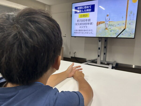 【銀座のシンボルが目の前に！】あのSEIKO時計塔で実験ができちゃう「わくわく時計教室 日時計編」